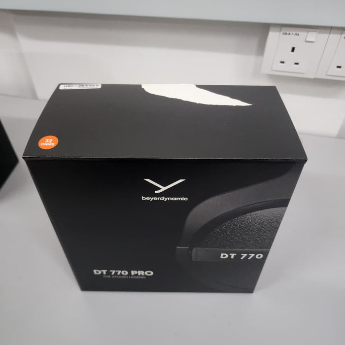 B STOCK (BS-181) Beyerdynamic DT 770 PRO 32 Ohm Over-Ear Studio Headphones. Enclosed Design, Wired