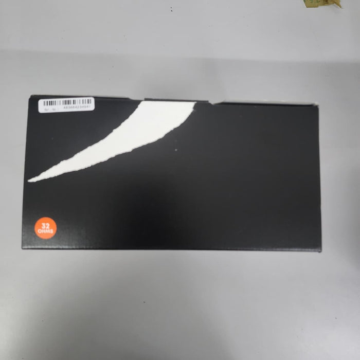 B STOCK (BS-181) Beyerdynamic DT 770 PRO 32 Ohm Over-Ear Studio Headphones. Enclosed Design, Wired