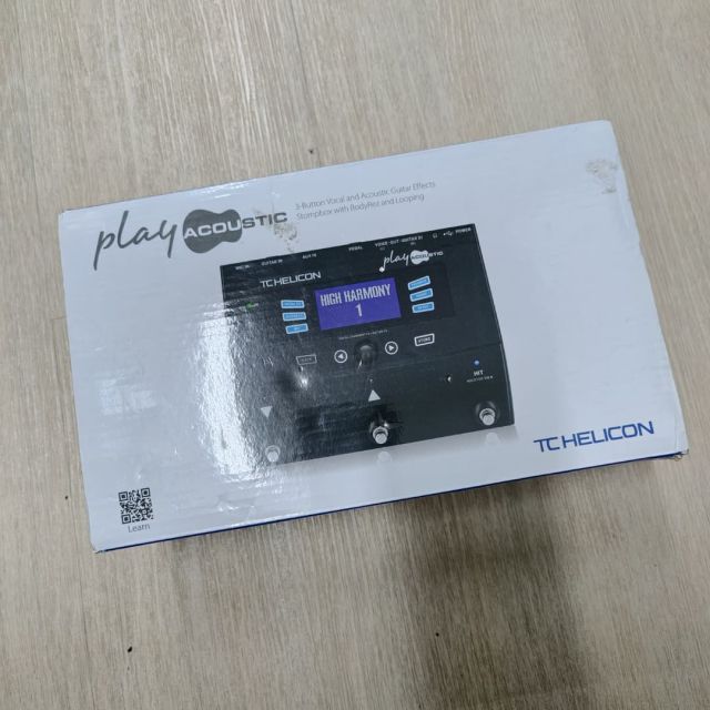 B STOCK (BS-246) TC-Helicon VoiceLive Play Acoustic Vocal and Guitar Effects Pedal
