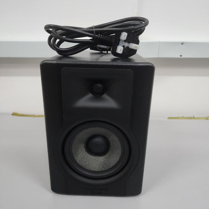 B STOCK (BS-256) M-Audio BX5 D3 5 inch Powered Studio Monitor (Unit)