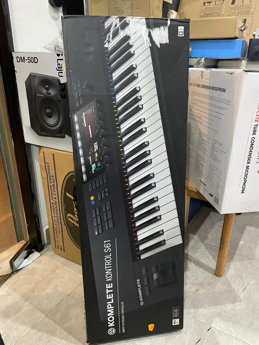 B STOCK (BS-387) Native Instruments Komplete Kontrol S61 MK2 61-key Midi Controller