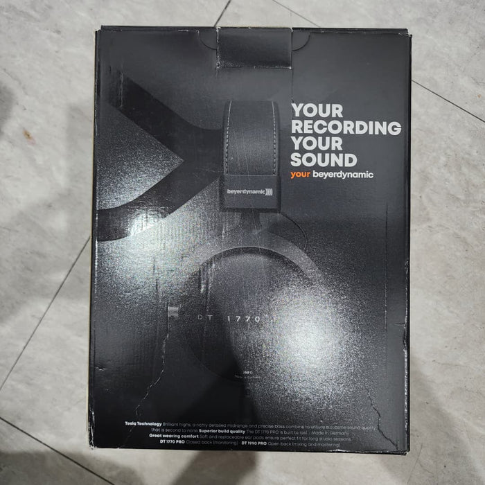 B STOCK (BS-435) Beyerdynamic DT 1770 PRO 250 Ohms Closed Tesla Studio Reference Headphone