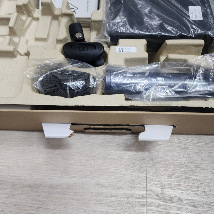 B STOCK (BS-528) Sennheiser EW 100 G4-835-S Wireless Handheld Microphone System (EW100 G4 835S) Band G ( 566-608 Mhz )