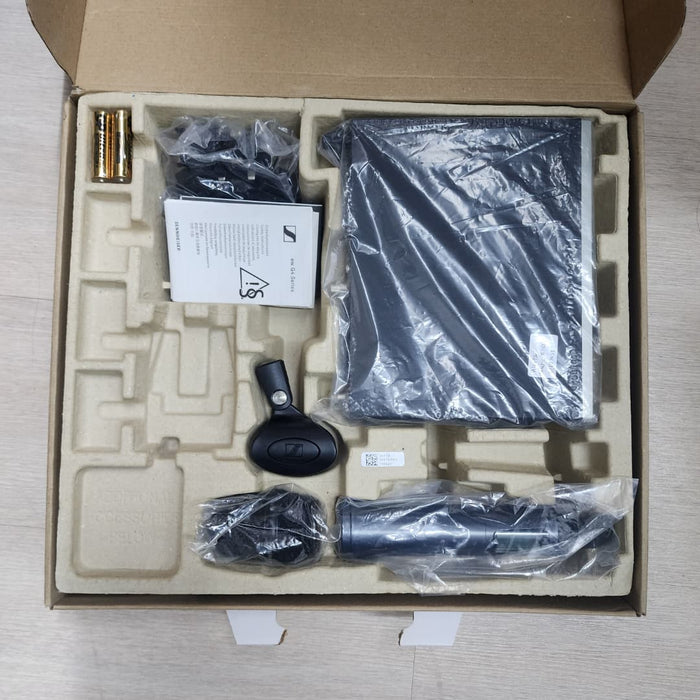 B STOCK (BS-528) Sennheiser EW 100 G4-835-S Wireless Handheld Microphone System (EW100 G4 835S) Band G ( 566-608 Mhz )