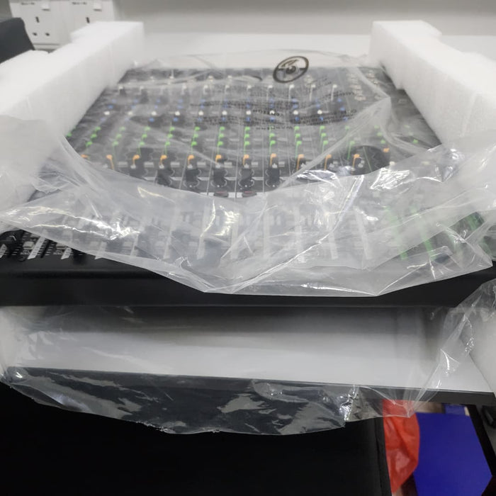 B STOCK (BS-534) Mackie ProFX16v3 16-channel Mixer with USB and Effects