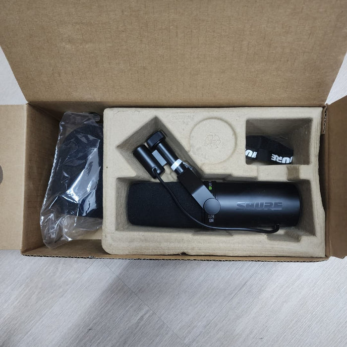 B STOCK (BS-536) Shure SM7dB Active Dynamic Microphone