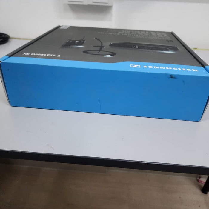 B STOCK (BS-554) Sennheiser XSW 1-908 Wireless Instrument Microphone System (Band B: 614-638 MHz)