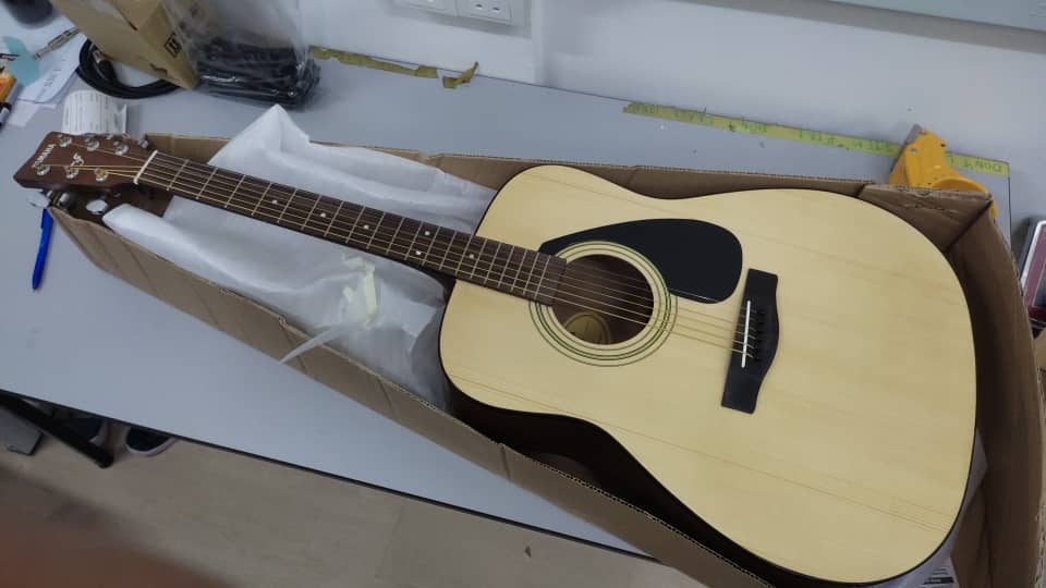 B STOCK (BS-562)Yamaha F310 Beginner Acoustic Guitar - Natural (F-310)