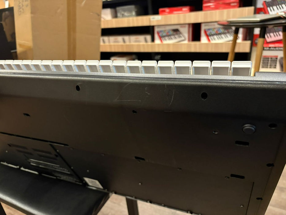 B STOCK (BS-585) [DISPLAY UNIT] Korg Pa600MY 61-key Professional Arranger