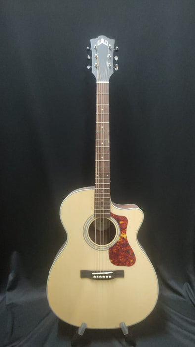 B STOCK (BS-588) Guild OM-240CE Orchestra Cutaway Acoustic-Electric Guitar - Solid Spruce Top, Mahogany Back & Sides