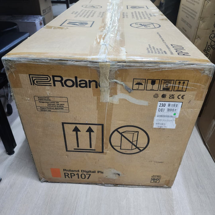 B STOCK (BS-592) Roland RP107 Digital Piano With Bench - Black
