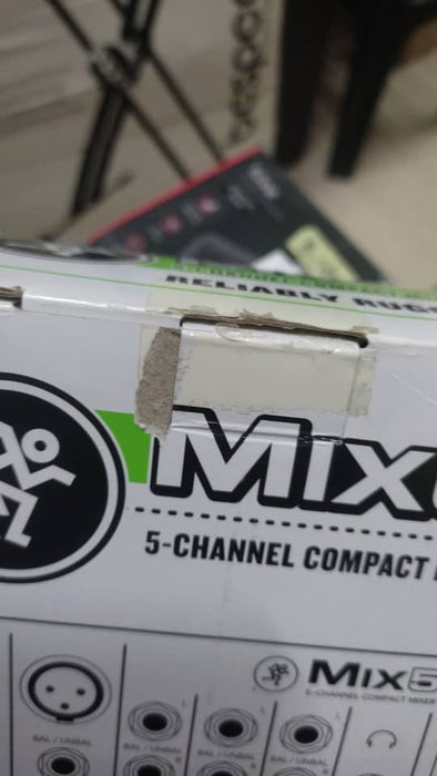 B STOCK (BS-602) Mackie Mix5 Mixer 5-input Desktop Mixer