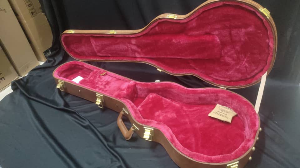 B STOCK (BS-624) GIBSON ACCESSORIES LES PAUL ORIGINAL HARDSHELL CASE - BROWN (ASLPCASE-ORG)