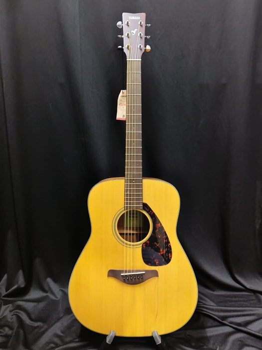 B STOCK (BS-646) Yamaha FG800M Folk Guitar-Natural  (FG800M)