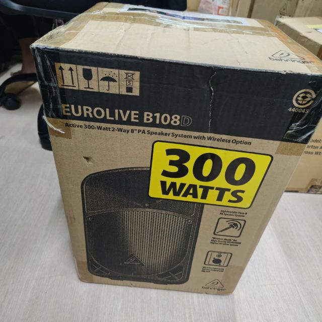B STOCK (BS-692) Behringer Eurolive B108D 300-Watt 8" Powered Speaker