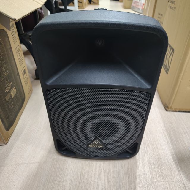 B STOCK (BS-692) Behringer Eurolive B108D 300-Watt 8" Powered Speaker