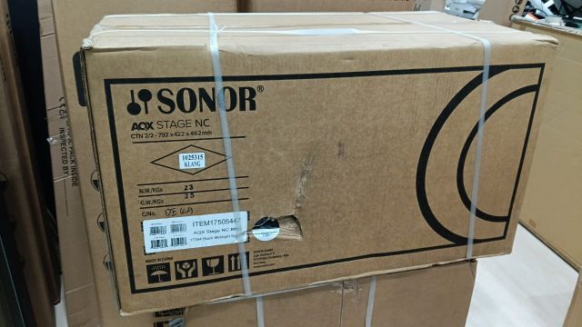 B STOCK (BS-721) Sonor AQX Stage 5-Piece Acoustic Drum Set with Hardware - 22 Inch Bass Drum - Black Midnight Sparkle