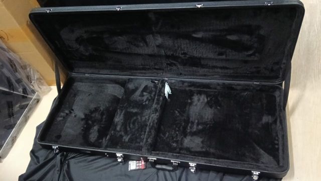 BSTOCK (BS-731) Gator GWE-EXTREME Economy Wood Case for Extreme shape Electric Guitars
