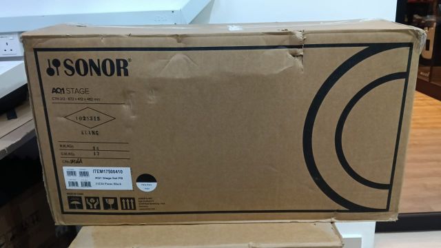 B STOCK (BS-732) Sonor AQ1 Stage 5-Piece Acoustic Drum Set with Hardware - 22 Inch Bass Drum - Piano Black