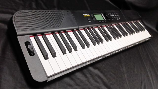 B STOCK (BS-740) NUX NEK-100 61 Keys Portable Digital Electronic Keyboard with Touch Response and Bluetooth