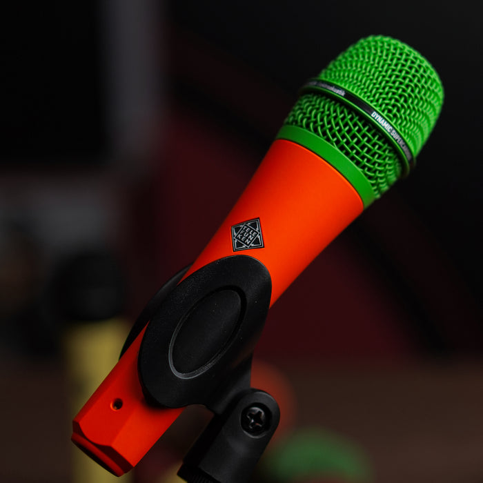 Telefunken M80 Custom Shop - Orange with Green (The Carrot)
