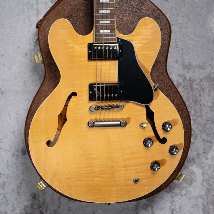 [SN 209940140] CERTIFIED USED GIBSON ES-335 FIGURED SEMI-HOLLOWBODY ELECTRIC GUITAR - ANTIQUE NATURAL [2024]