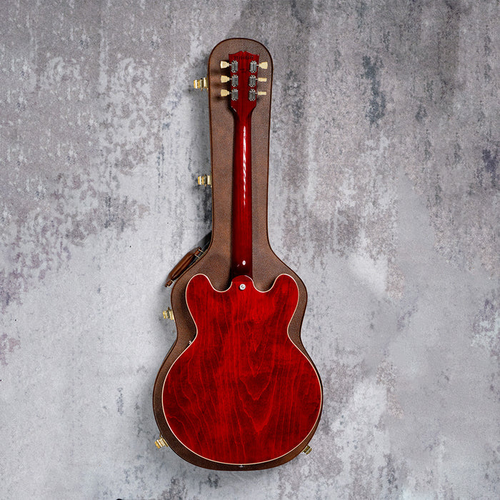 [SN 232040197] CERTIFIED USED GIBSON ES-335 SEMI-HOLLOWBODY ELECTRIC GUITAR - 60S CHERRY [2024]