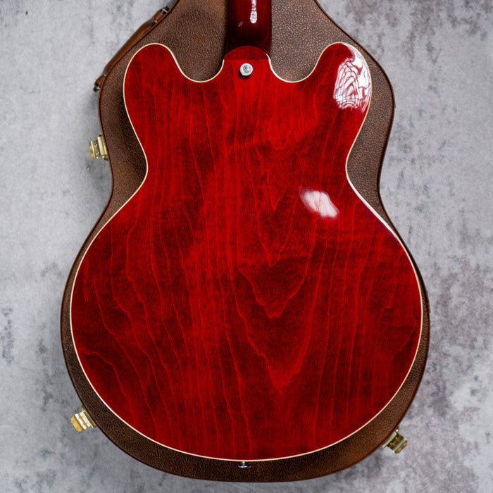 [SN 232040197] CERTIFIED USED GIBSON ES-335 SEMI-HOLLOWBODY ELECTRIC GUITAR - 60S CHERRY [2024]