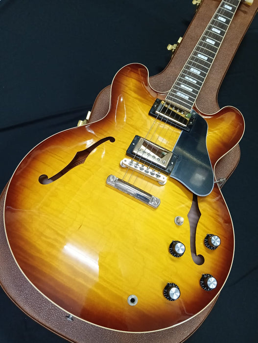 [SN 212740036] CERTIFIED USED GIBSON ES-335 FIGURED SEMI-HOLLOWBODY ELECTRIC GUITAR - ICED TEA [2024]