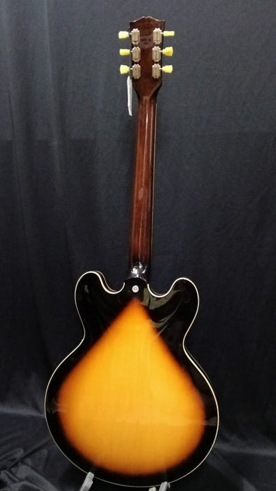 [SN 221030135] CERTIFIED USED GIBSON ES-335 SEMI-HOLLOWBODY ELECTRIC GUITAR - VINTAGE BURST