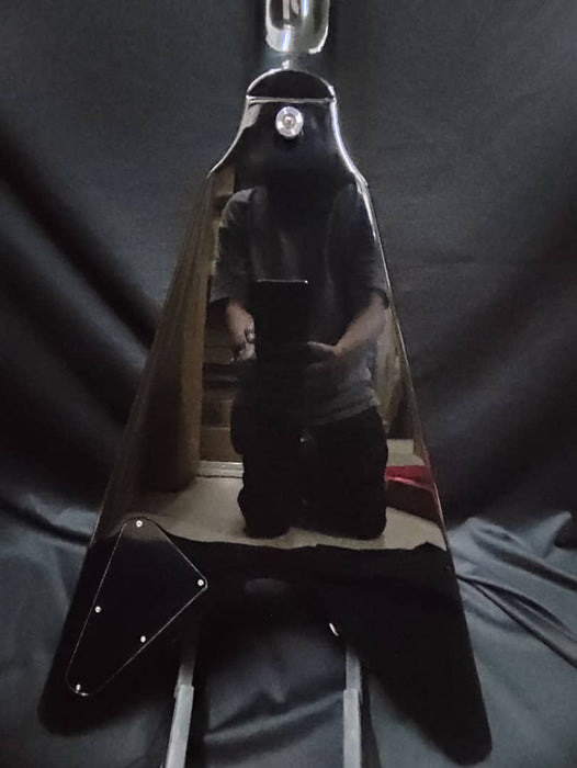 [SN 233220273] CERTIFIED USED GIBSON 80S FLYING V SOLIDBODY ELECTRIC GUITAR - EBONY