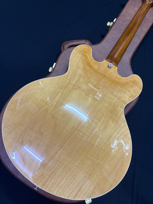 [SN 209940140] CERTIFIED USED GIBSON ES-335 FIGURED SEMI-HOLLOWBODY ELECTRIC GUITAR - ANTIQUE NATURAL [2024]