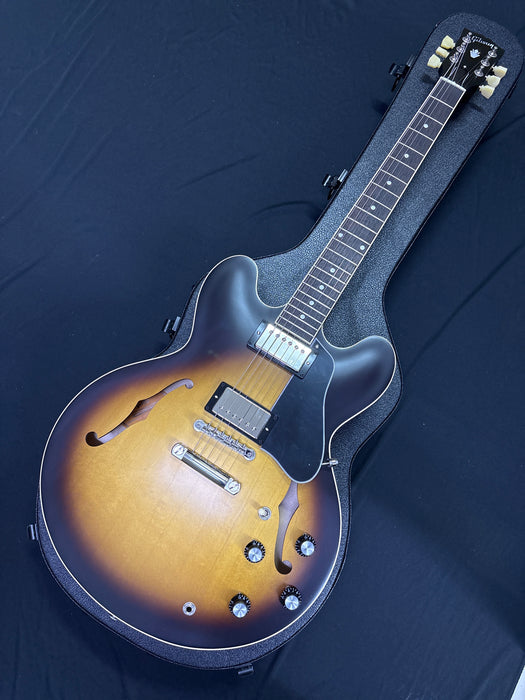 [SN 216750217] CERTIFIED USED GIBSON ES-335 SATIN SEMI-HOLLOWBODY ELECTRIC GUITAR - SATIN VINTAGE BURST [2025]