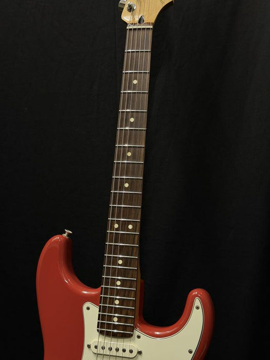 [USED-MX18205815] Fender Player Stratocaster Electric Guitar – Sonic Red
