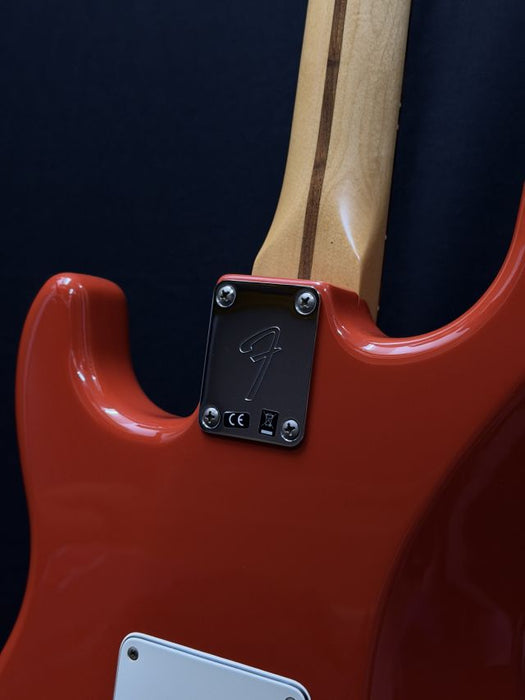 [USED-MX18205815] Fender Player Stratocaster Electric Guitar – Sonic Red