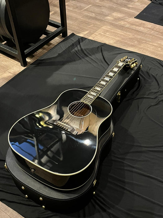 [SN 22604035] CERTIFIED USED GIBSON J-45 CUSTOM - EBONY [2024]