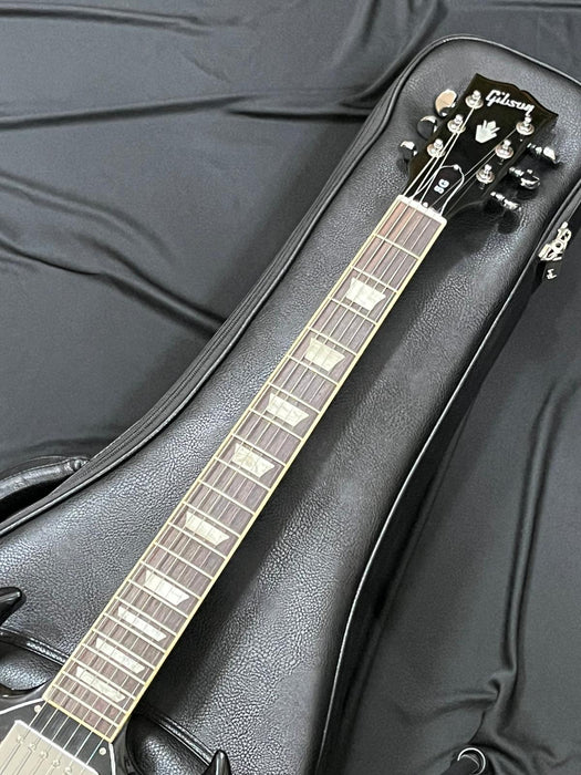 [SN 212840352] CERTIFIED USED GIBSON SG STANDARD ELECTRIC GUITAR - EBONY [2024]