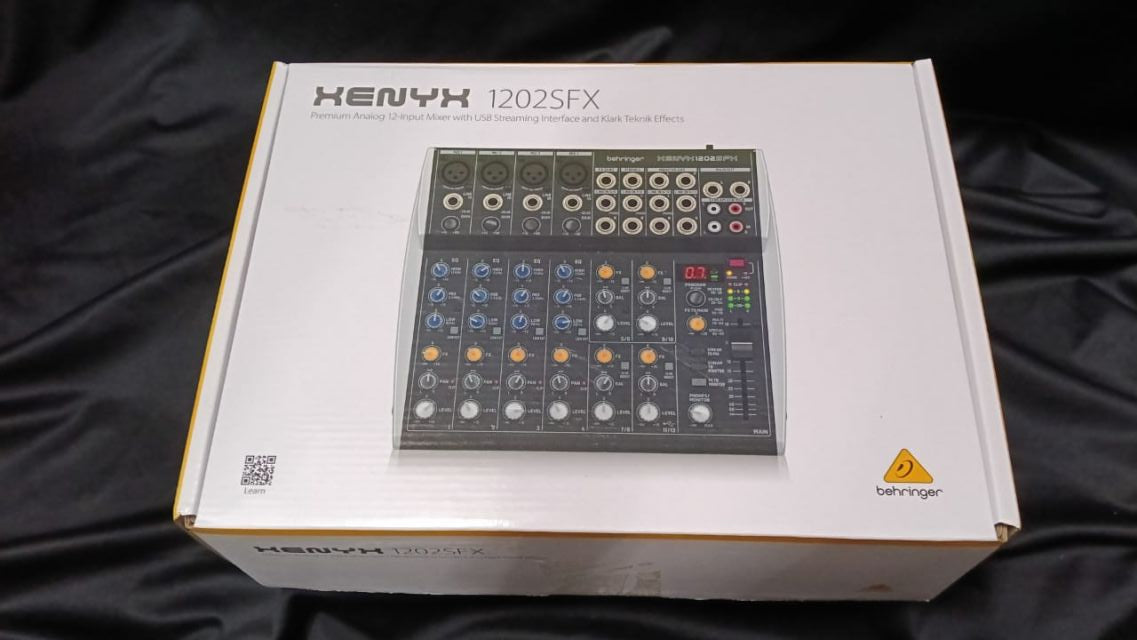 B STOCK (BS-718) Behringer XENYX 1202SFX Premium Analog 12-Input Mixer with USB Audio Streaming Interface and Klark Teknik Effects
