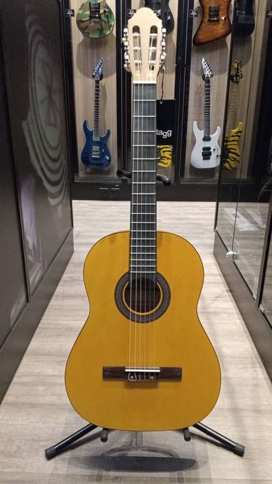 B STOCK (BS-316) Stagg C440M NAT  4/4 Classical Guitar Pack with Linden Top - Natural