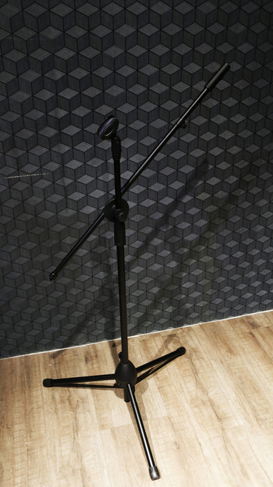 Bullet Groove Microphone Stand, Mic Stand for multiple mic sizes & types, Best Budget Durable Microphone Stands - Music Bliss Malaysia